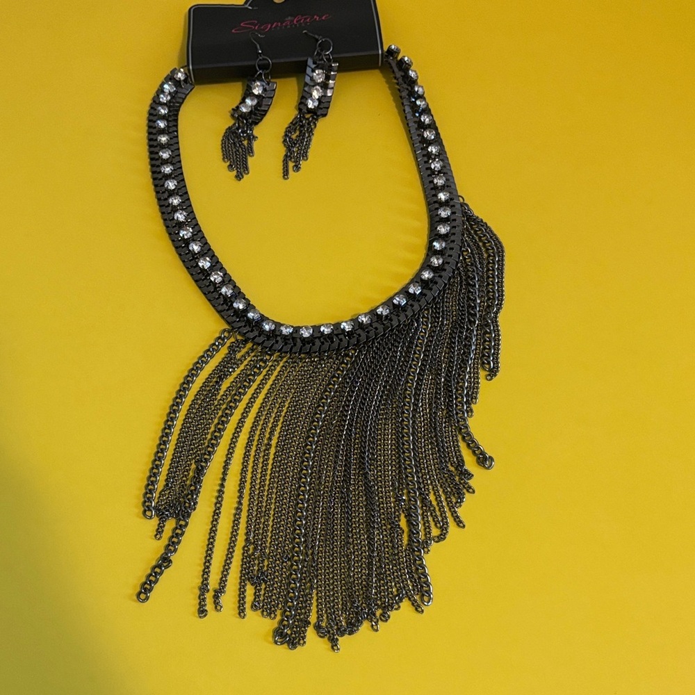 Signature Black and Silver Fringe Necklace Set